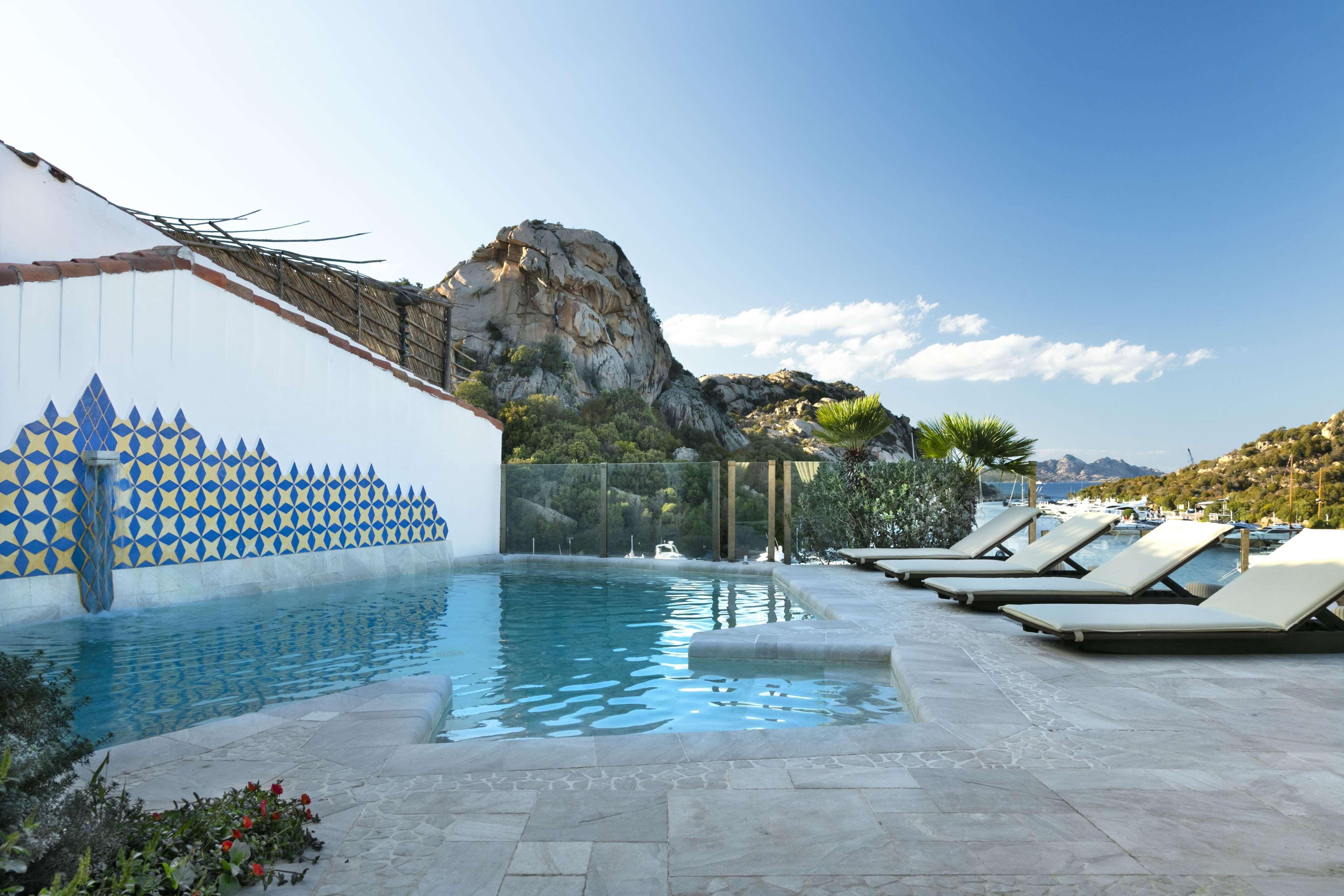 Grand Hotel Poltu Quatu Екстериор снимка