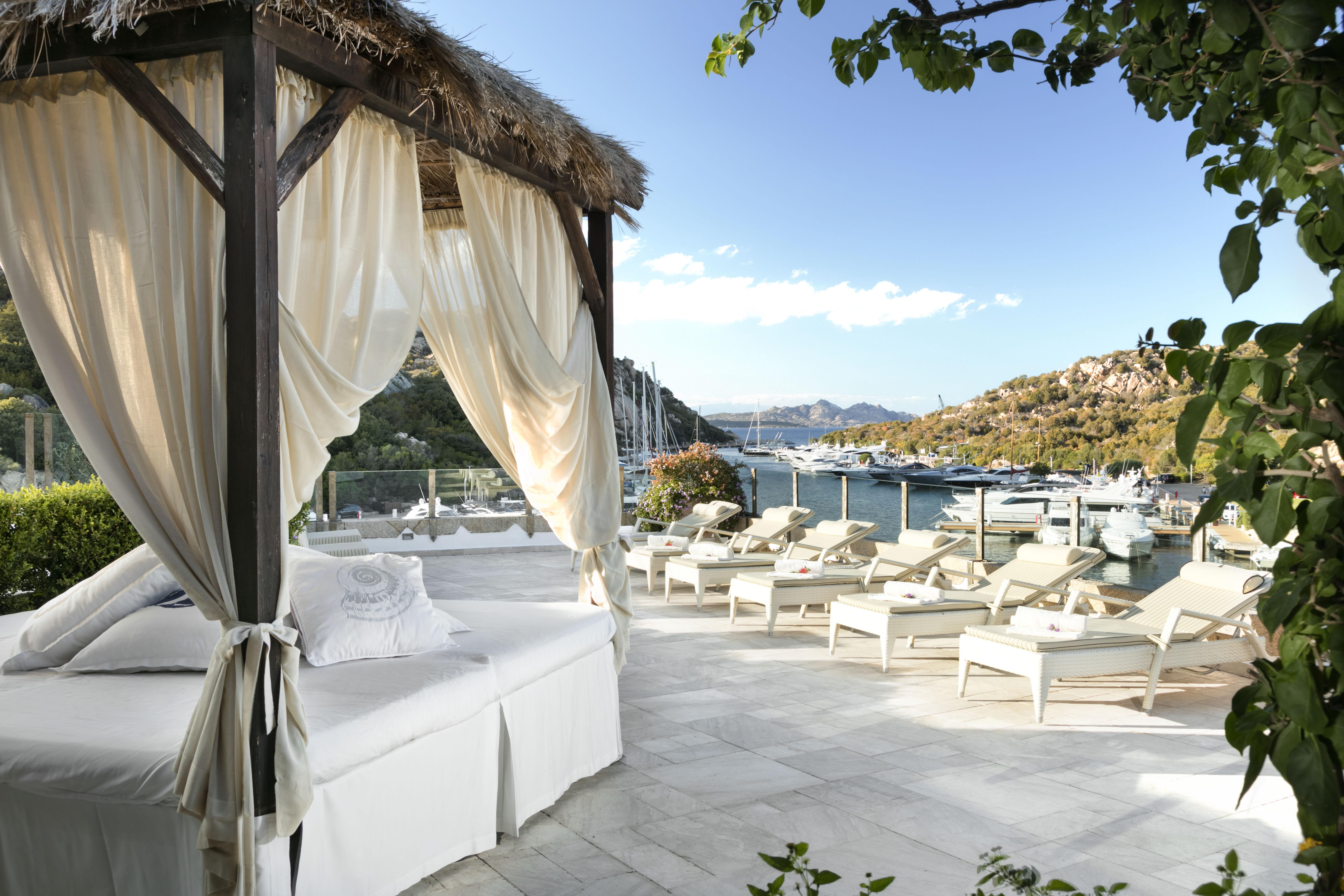 Grand Hotel Poltu Quatu Екстериор снимка