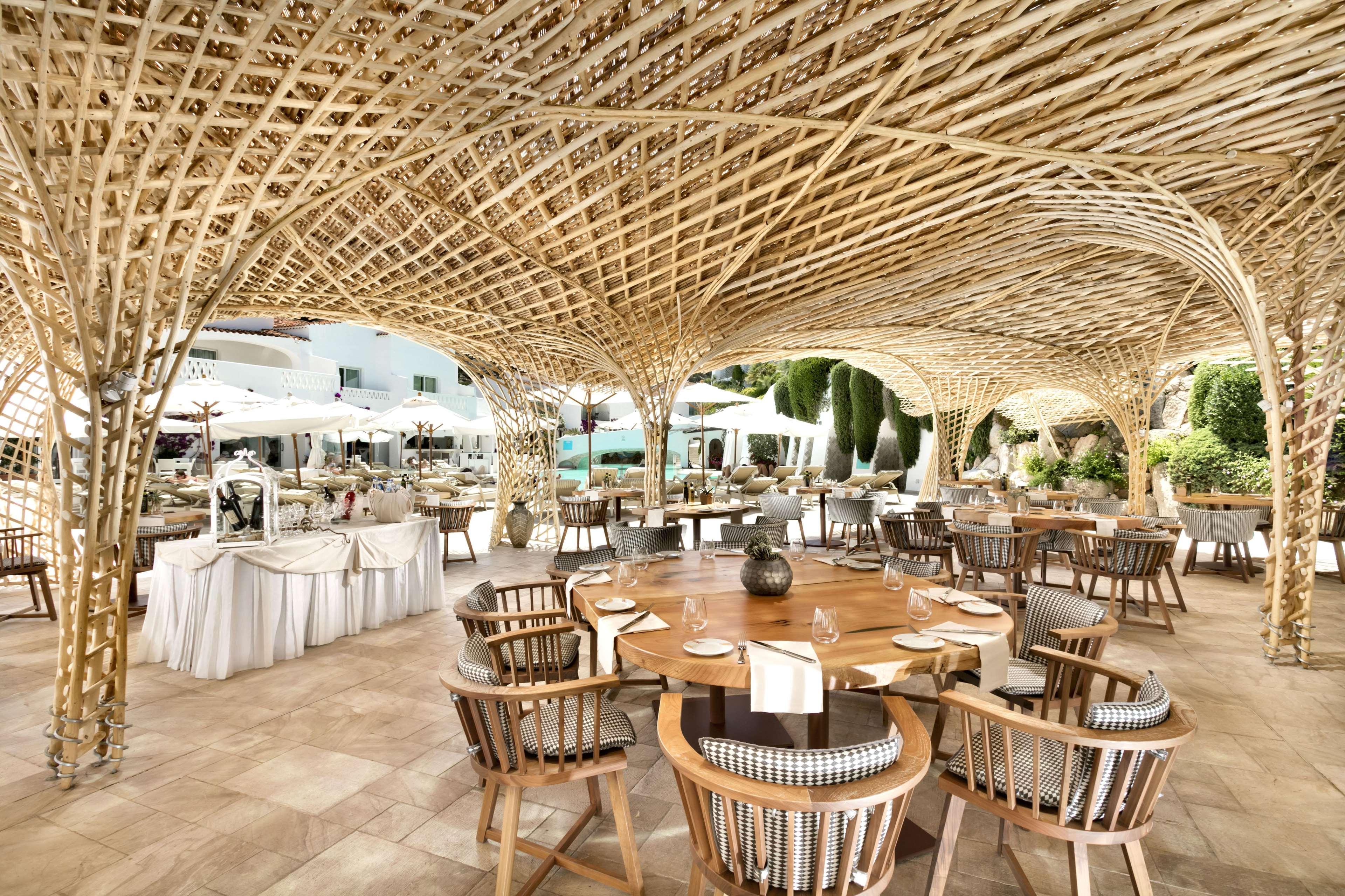 Grand Hotel Poltu Quatu Екстериор снимка