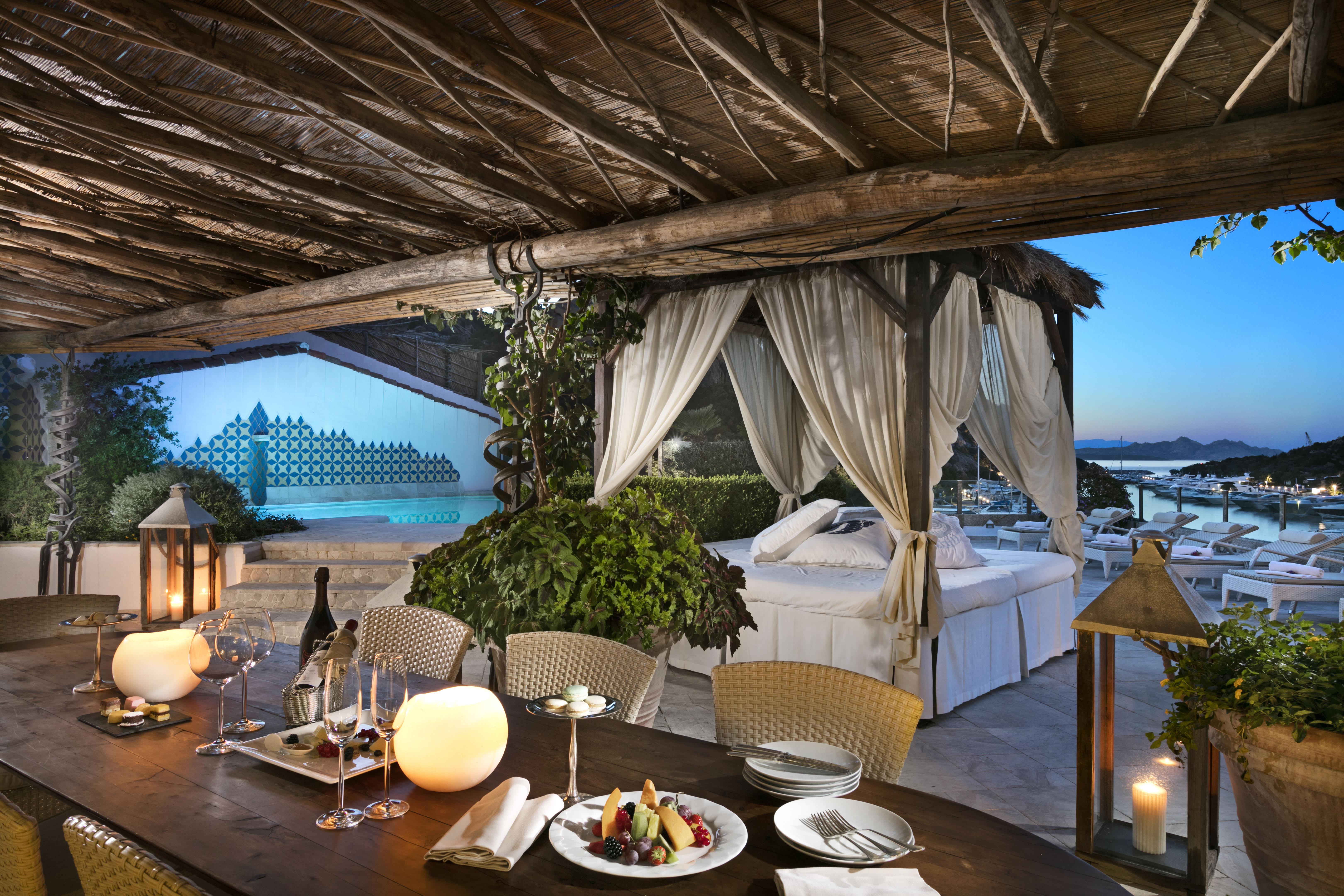 Grand Hotel Poltu Quatu Екстериор снимка