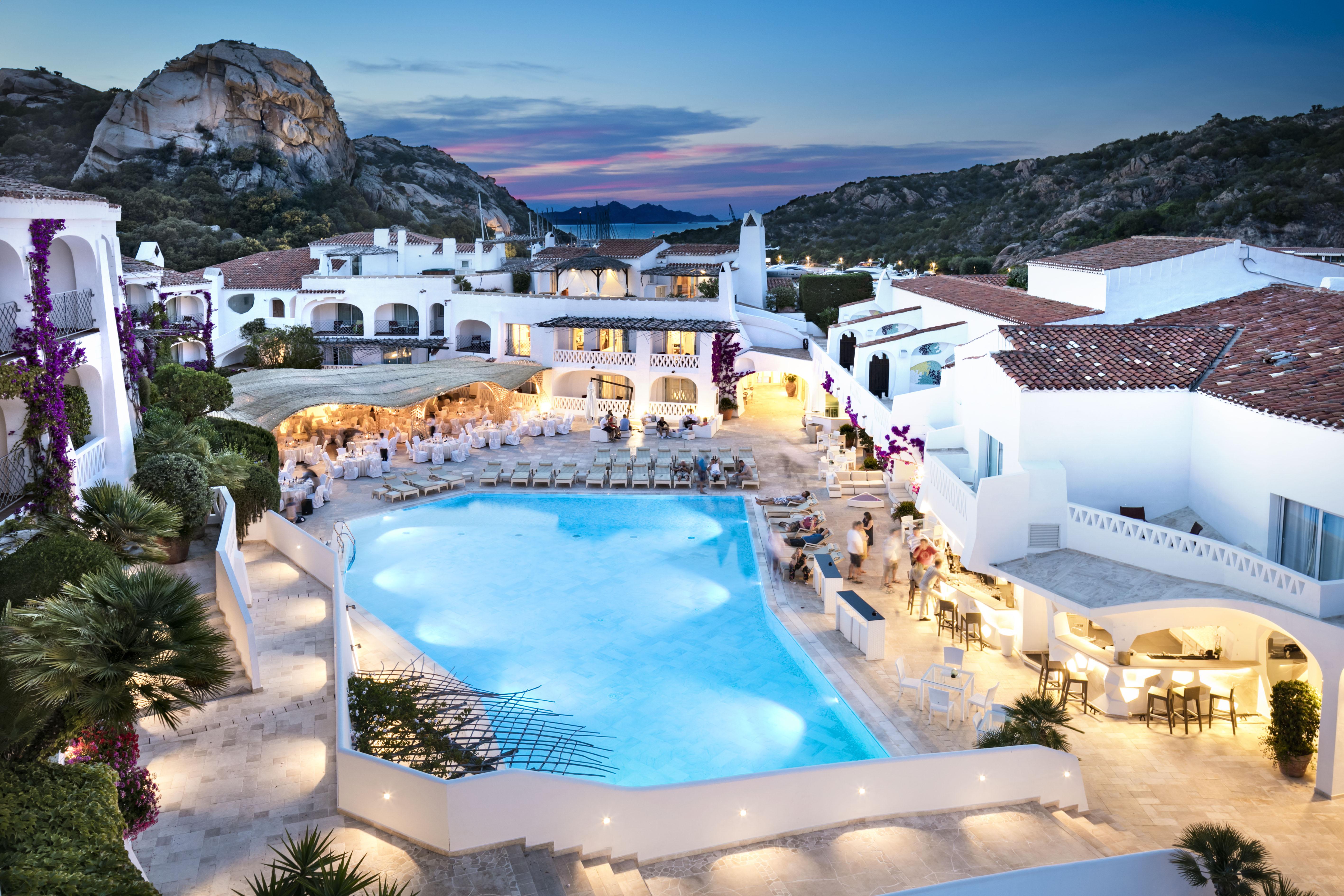 Grand Hotel Poltu Quatu Екстериор снимка
