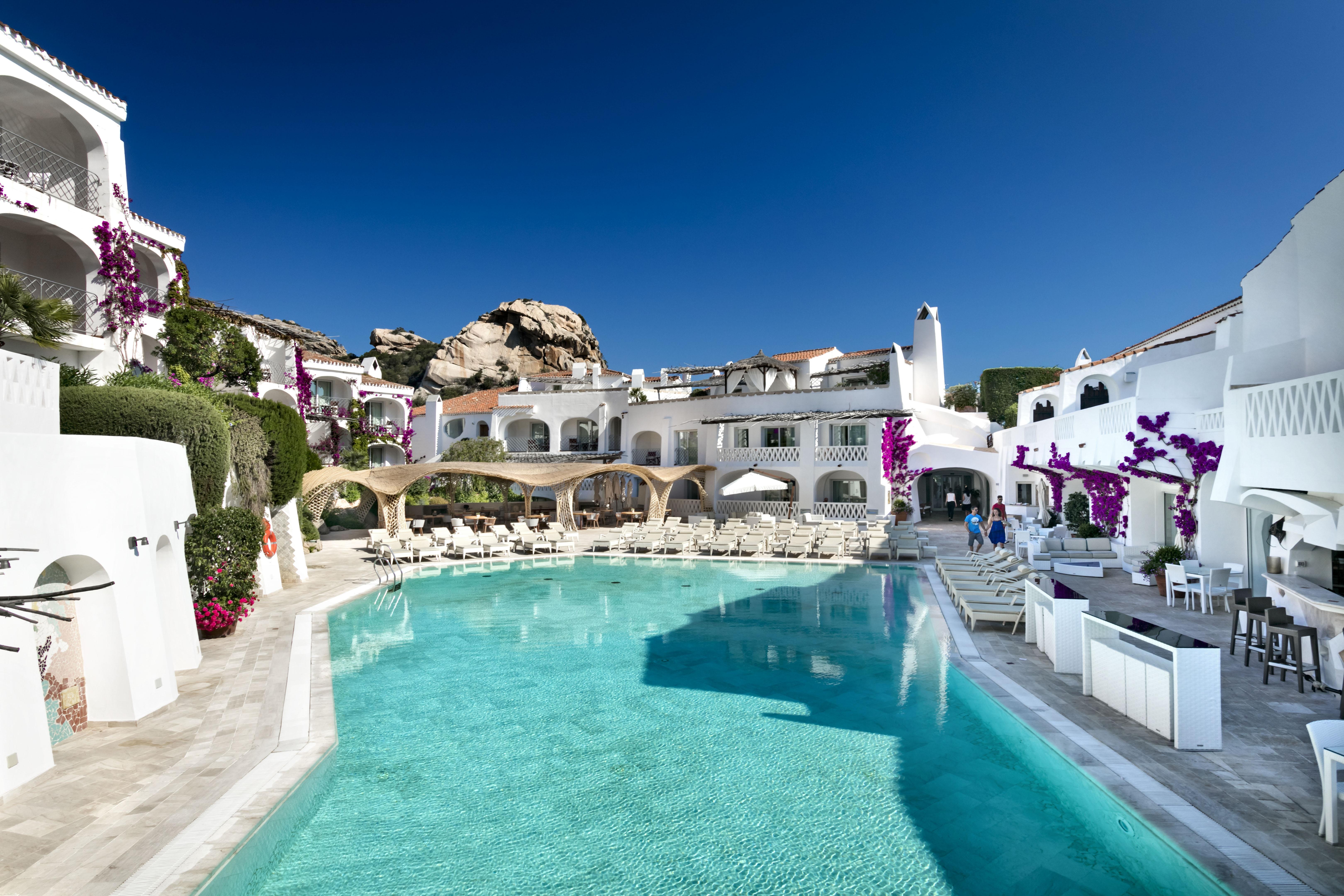 Grand Hotel Poltu Quatu Екстериор снимка