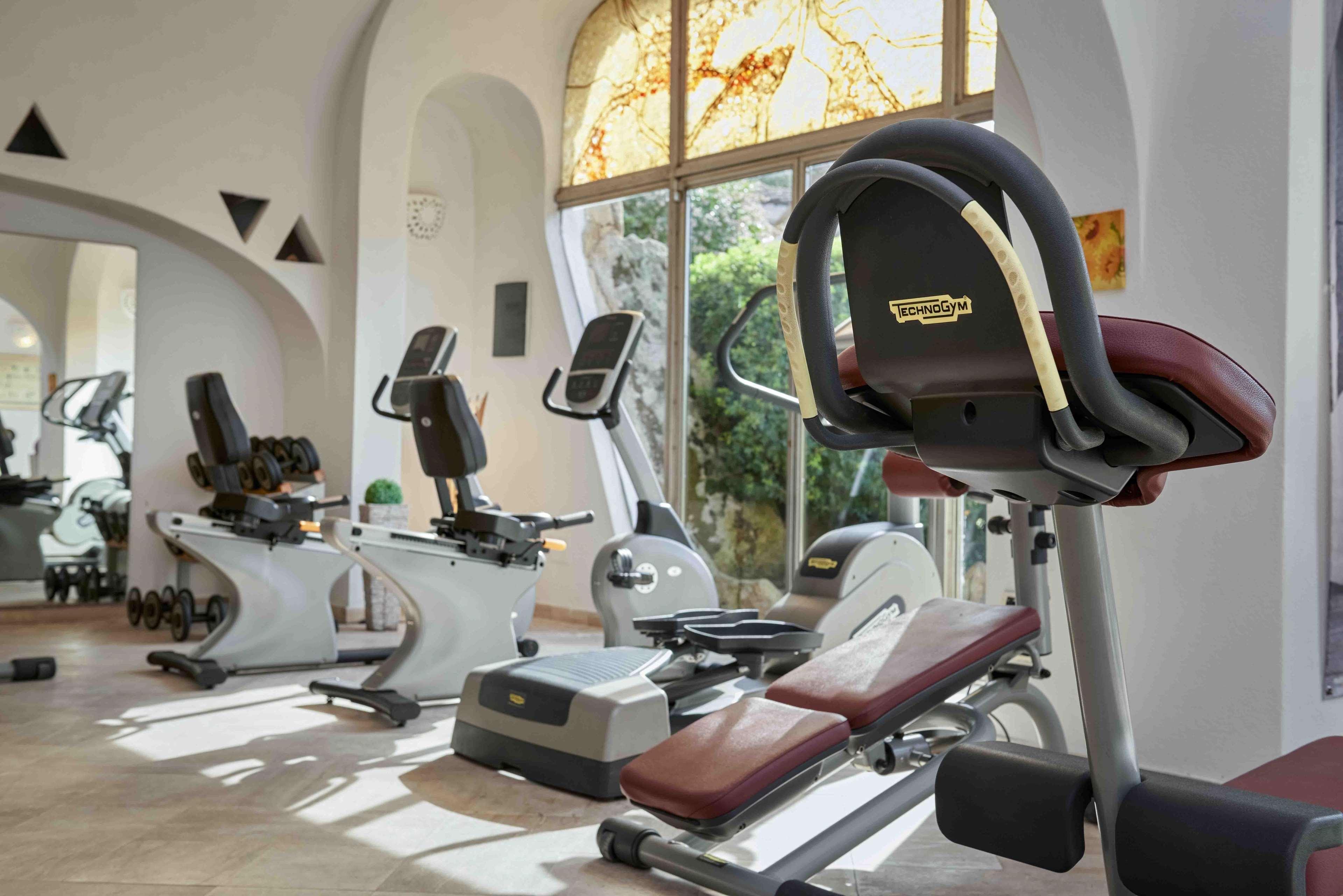 Grand Hotel Poltu Quatu Екстериор снимка