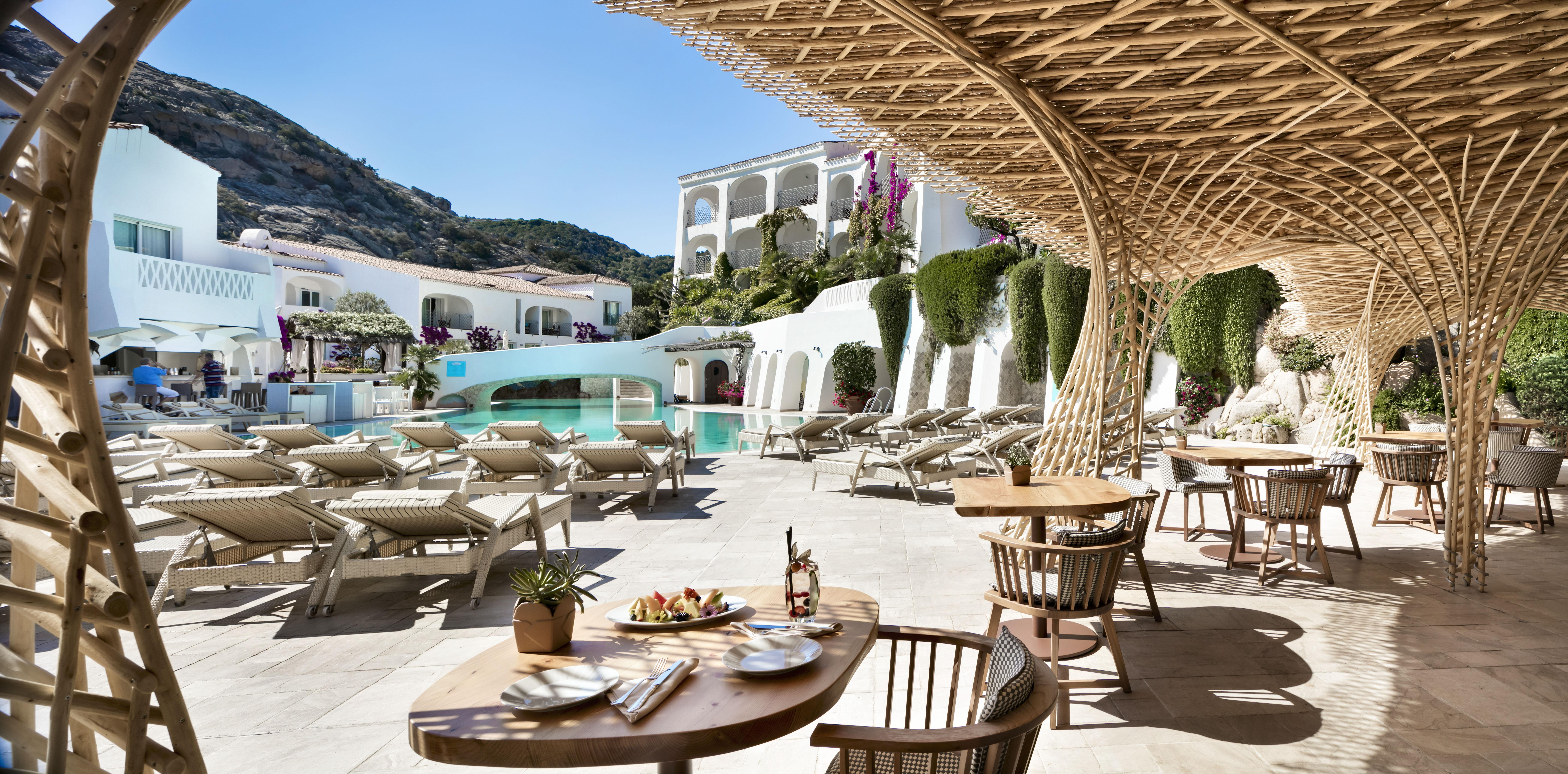 Grand Hotel Poltu Quatu Екстериор снимка
